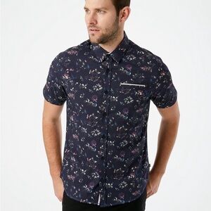 7 Diamonds Navy Floral Short Sleeve Button Up Shirt Size Large